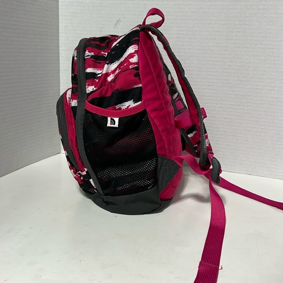 The North Face kids Sprout backpack pink black - Picture 2 of 9
